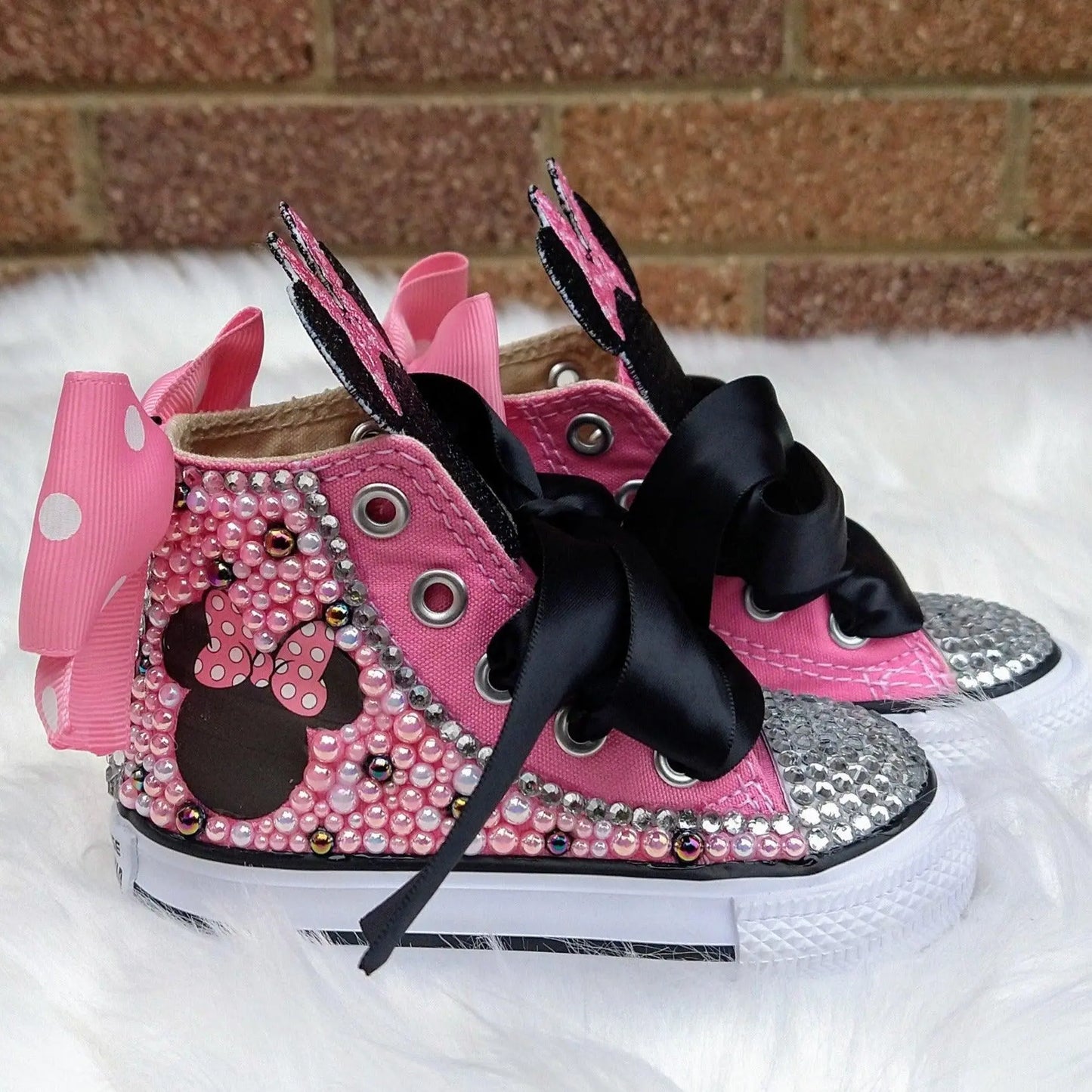 Minnie Mouse Custom Shoes - KolorfulKidzCustoms